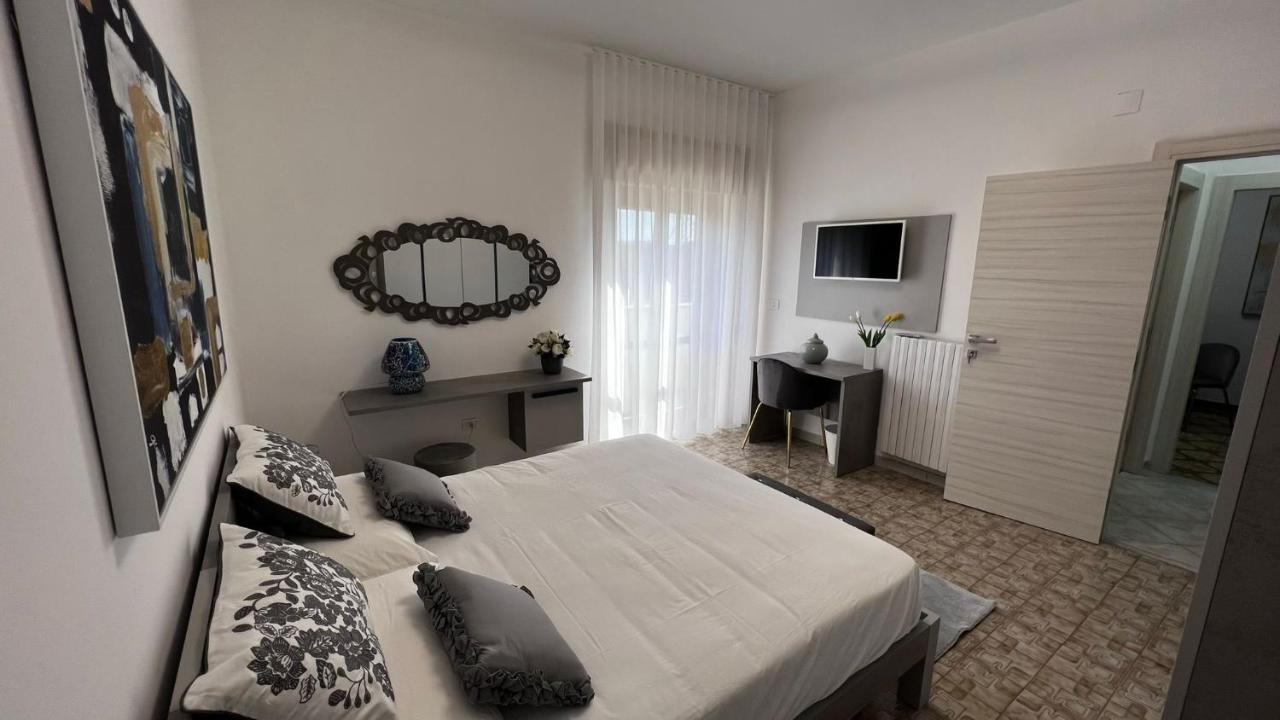Vero Apartment Napoli Esterno foto